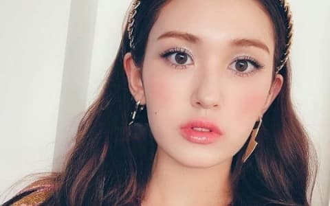 Somi 節目中突爆前男友本名大罵「狗崽子」XD 網友笑翻：超失控