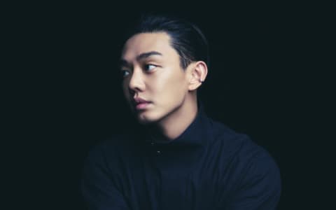 《地獄公使》排行榜冠軍！劉亞仁：「成爲了國家代表般的心情」