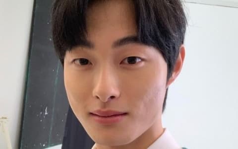 《殭屍校園》尹燦榮可愛發言：初吻居然是在殭屍題材的電視劇裡發生！