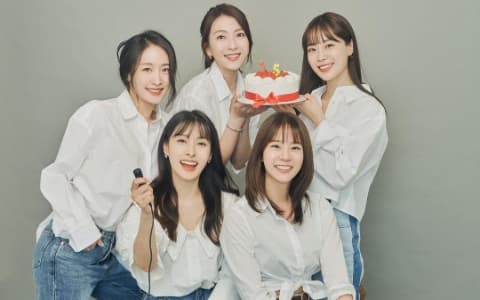 相隔7年以完整體回歸的Kara將出演這位歌手的節目！ 網：「完全是同一個年代！」
