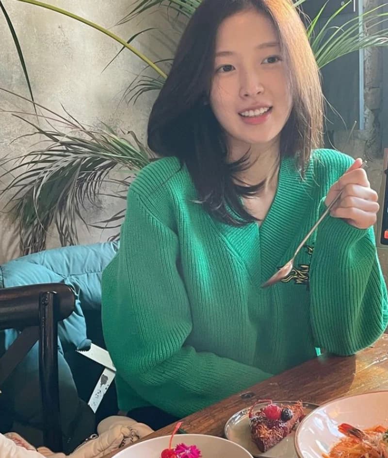 Image Source_Instagram | ye._.vely618