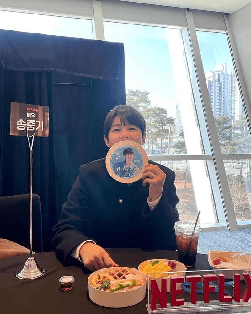 Image Source Instagram|hi_songjoongki
