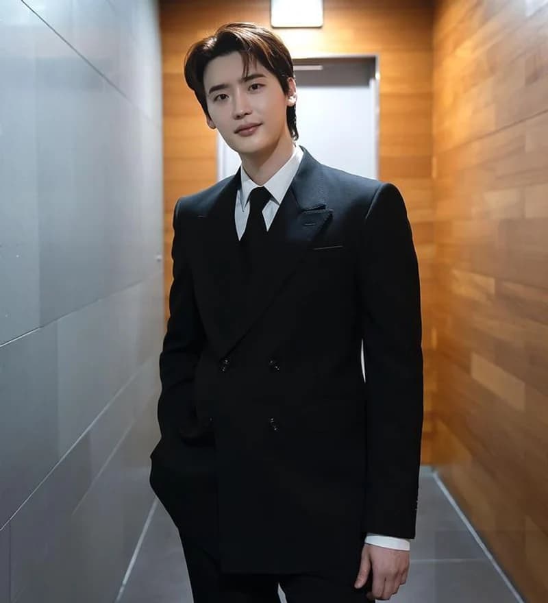 Image Source：instagram |jongsuk0206