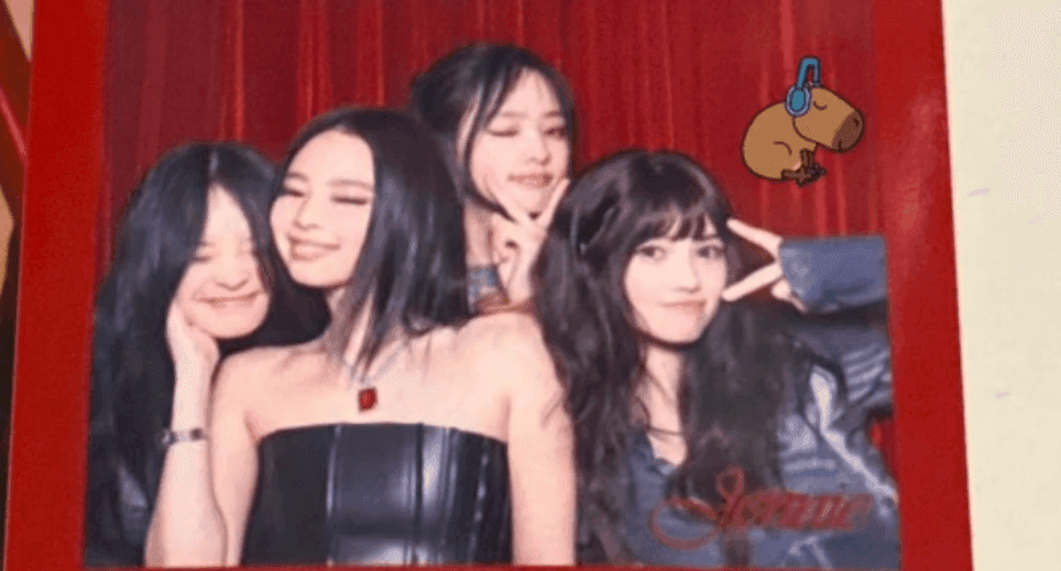韓娛熱議-BLACKPINK Jennie x NJZ（原NewJeans）四格照片