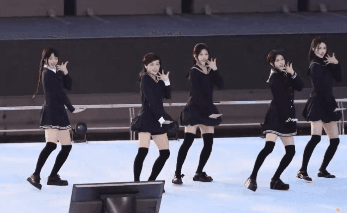 韓娛熱議-ILLIT新歌<Do the Dance>在舞台上看起來更好的反應真的很多