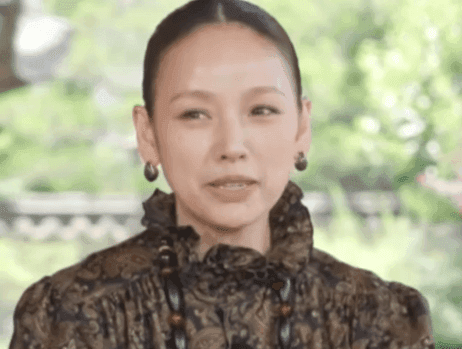 韓娛熱議-《劉QUIZ》上李孝利獨特的造型反應很兩極化