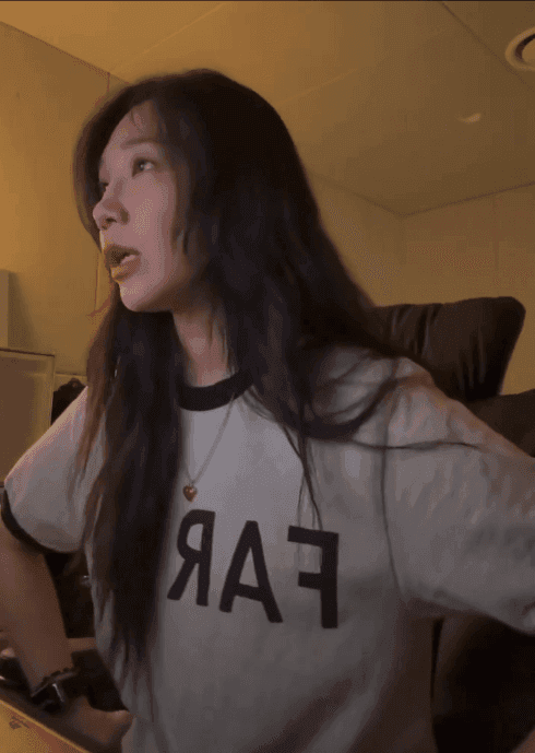 韓娛熱議-鄭恩地直播中唱了<GOLDEN>，現場超厲害