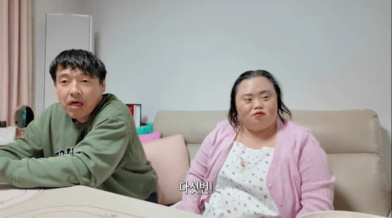 圖片來源：YouTube | _caricatureartisteunhye7869