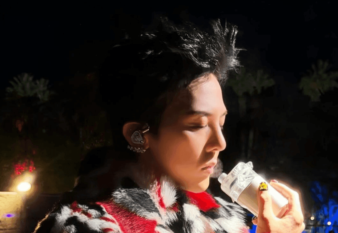 韓娛熱議-GD在此次Coachella上佩戴的鑽石訂製監聽耳機