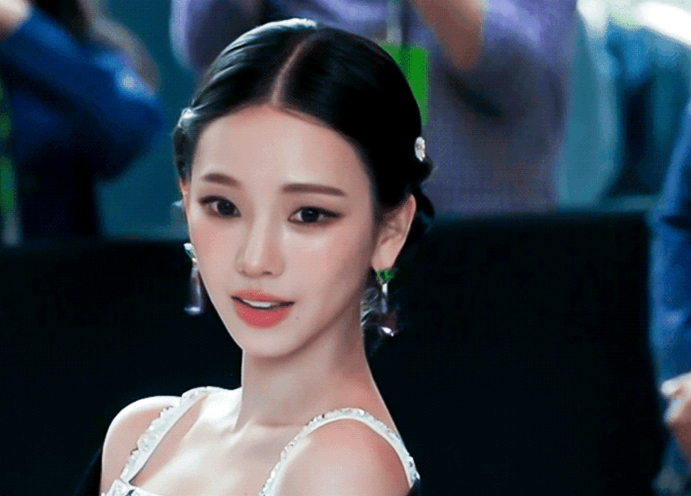 韓娛熱議-Met Gala aespa Karina