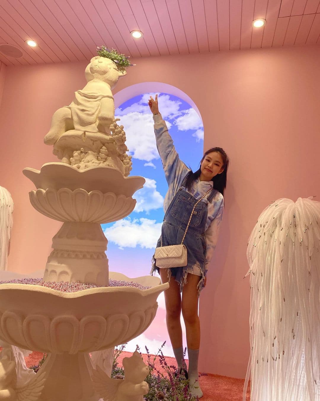 Image Source IG | jennierubyjane