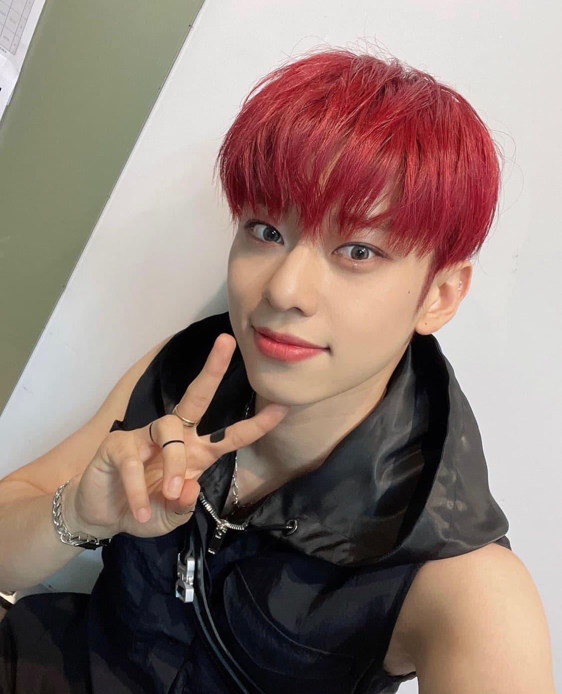 Image Source ：Instagram | ab6ix_official