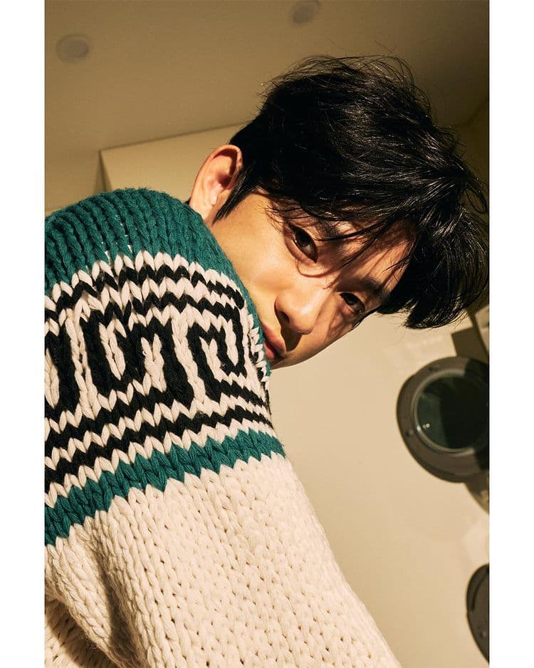 image source-instagram@jinyoung_0922jy