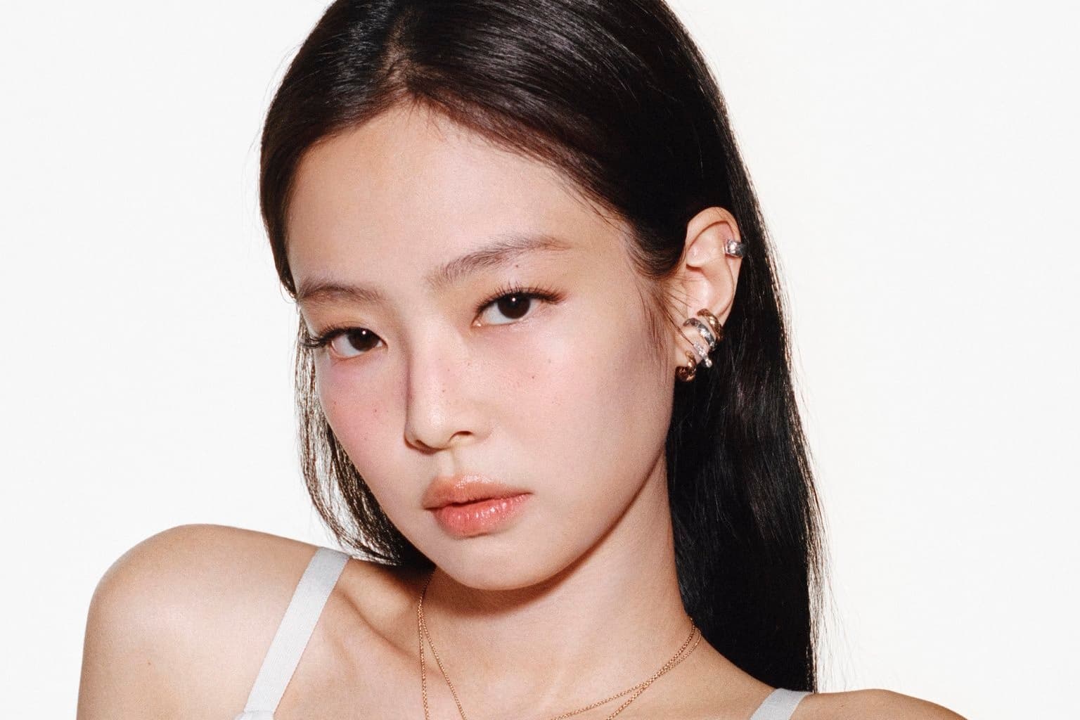 【Jennie創紀錄】攜〈Dracula〉衝進告示牌Hot 100前5！女K-pop歌手史上第2人