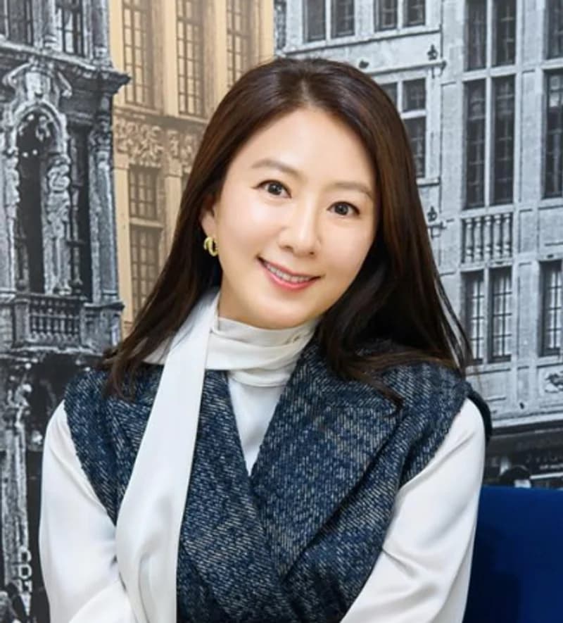 Image Source_Instagram | heeae_official