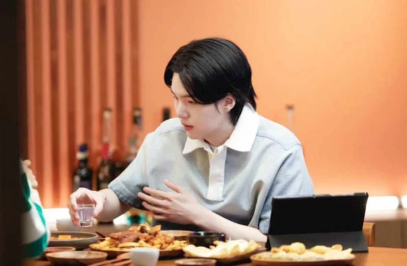 image source_instagram | agustd