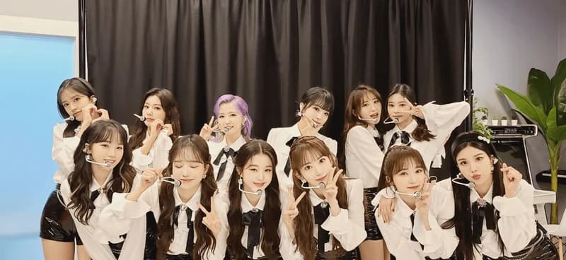 Image Source lofficial_izone