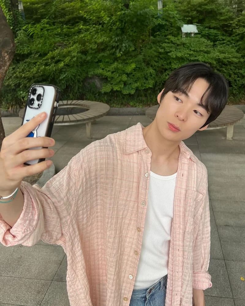 Image Source Instagram|songgeonhee