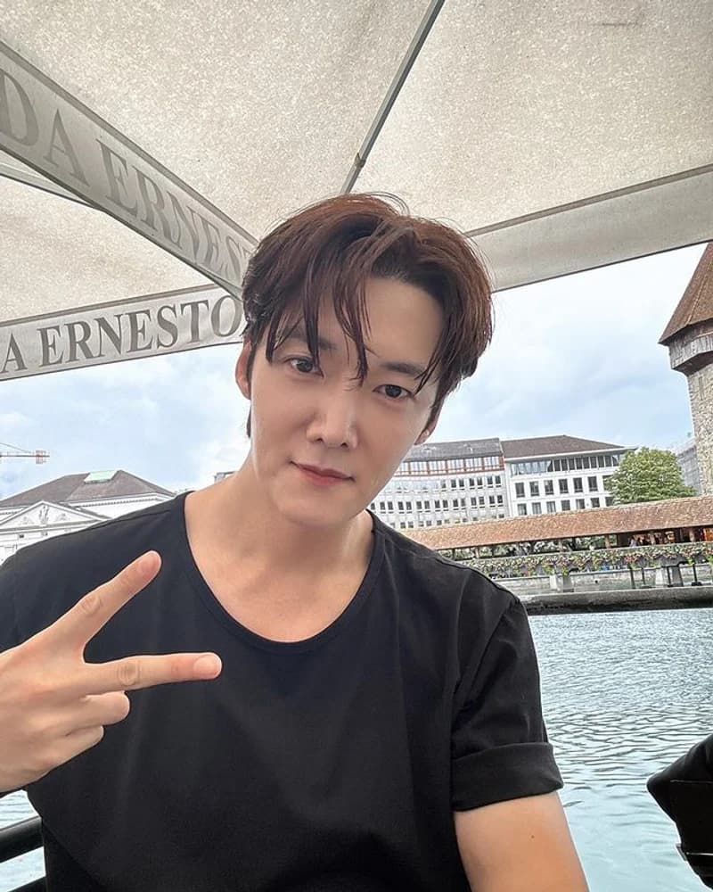 Image Source:instagram | real_jinhyuk