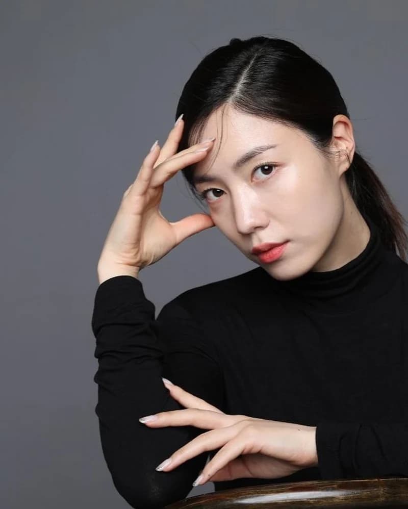 Image Source:instagram | hwayoung_ryu_93