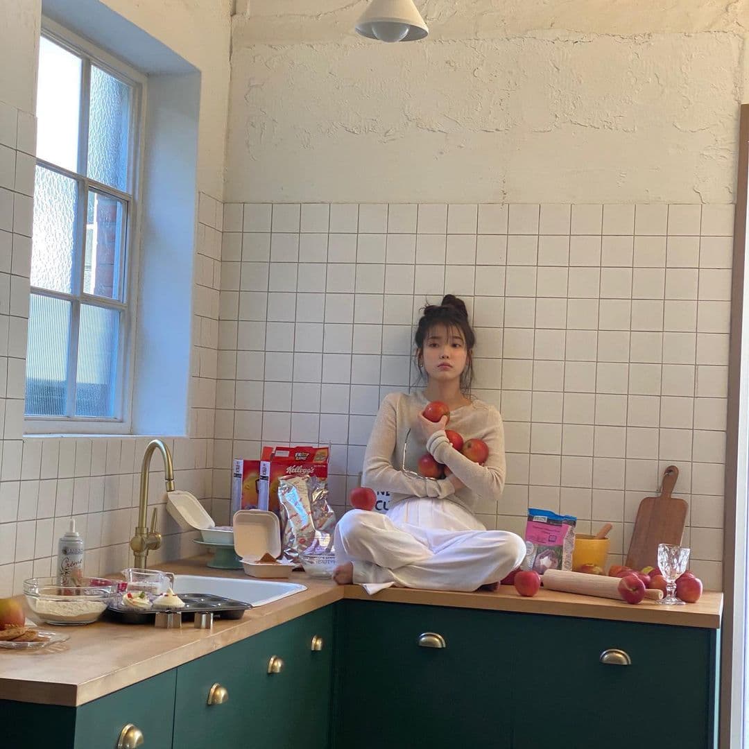 Image Source instagram | dlwlrma