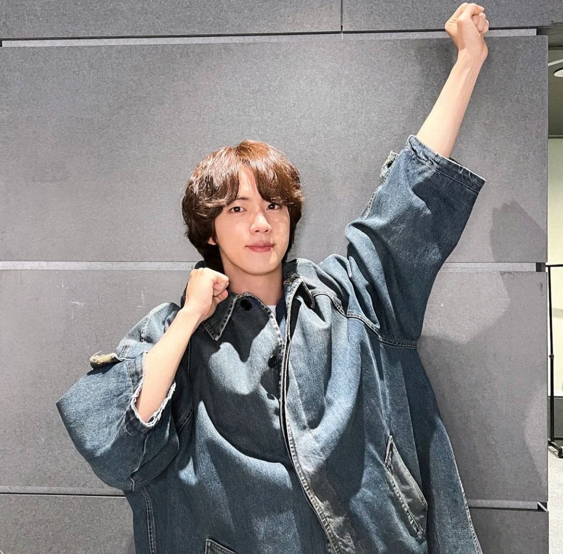 image source_instagram|jin